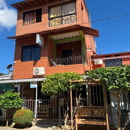 Mi Pueblo Natal Aptos Y Habitaciones Necoclí 外观 照片